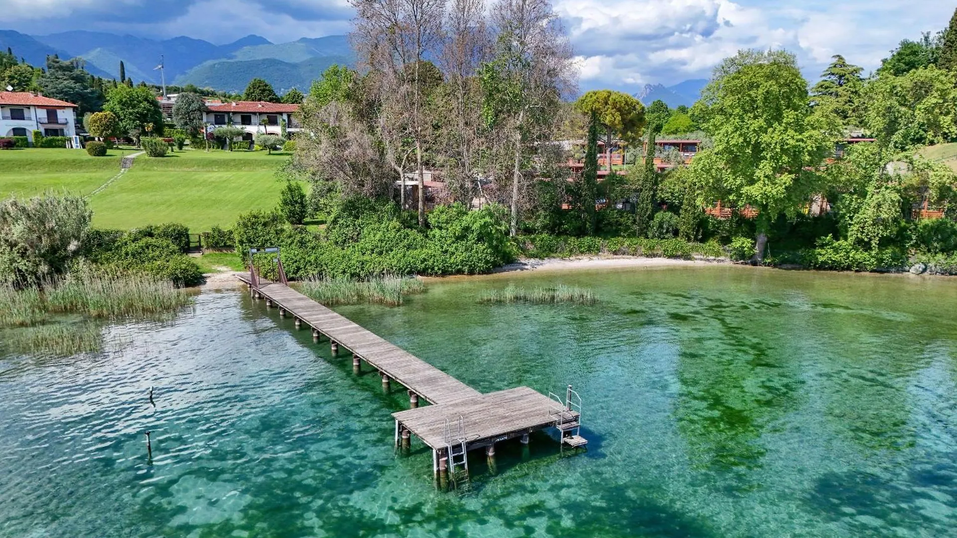 La Baia By Garda Fewo San Felice del Benaco 0*,  Olaszország